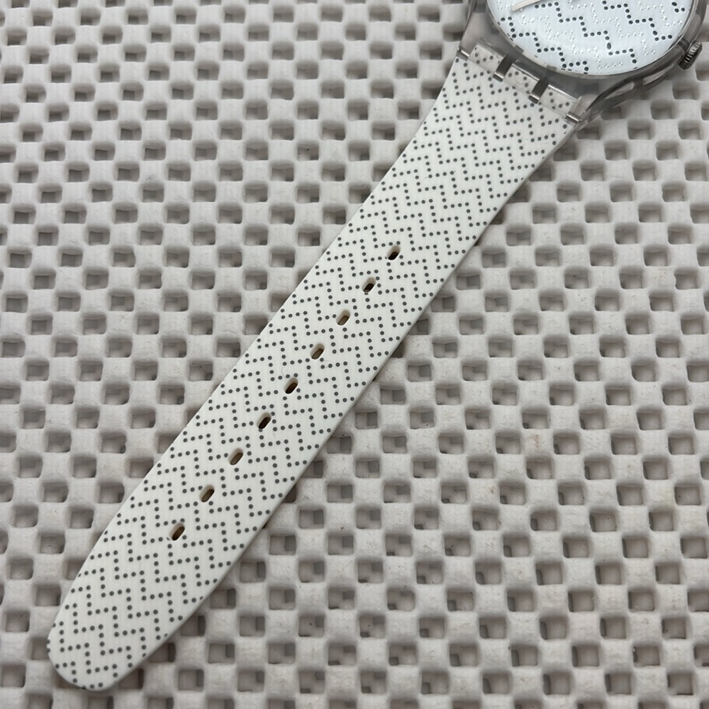Swatch Watch - SUOK118 - WAVEY DOTS - Picture 4 of 8